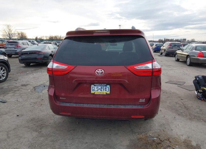 Photo 15 of 2017 Toyota Sienna XLE 7 PASSENGER (VIN 5TDDZ3DC5HS185460)