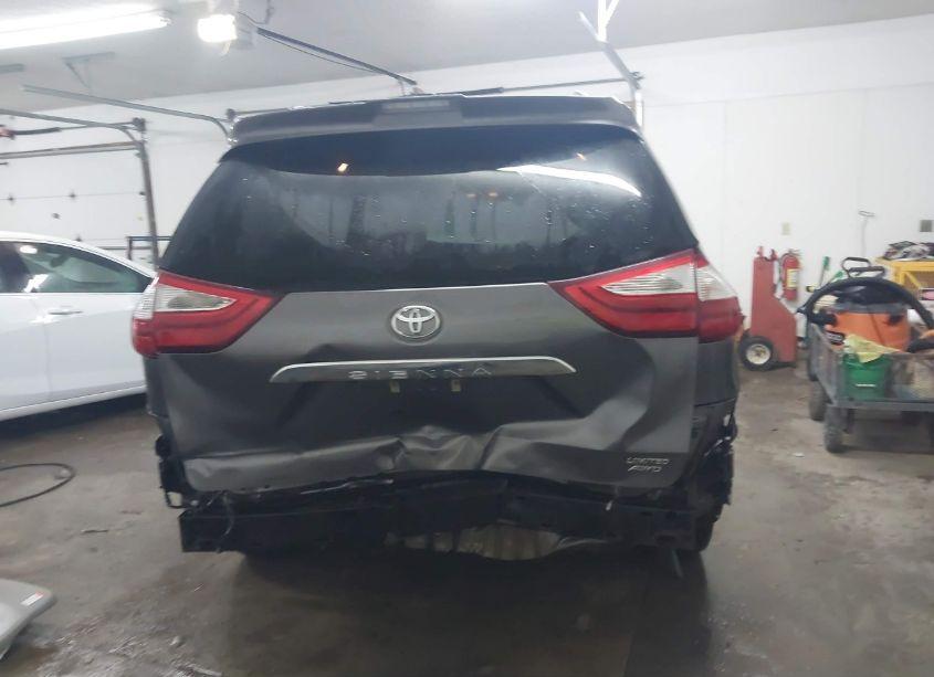 Photo 17 of 2018 Toyota Sienna LIMITED PREMIUM 7 PASSENGER (VIN 5TDDZ3DC5JS200335)