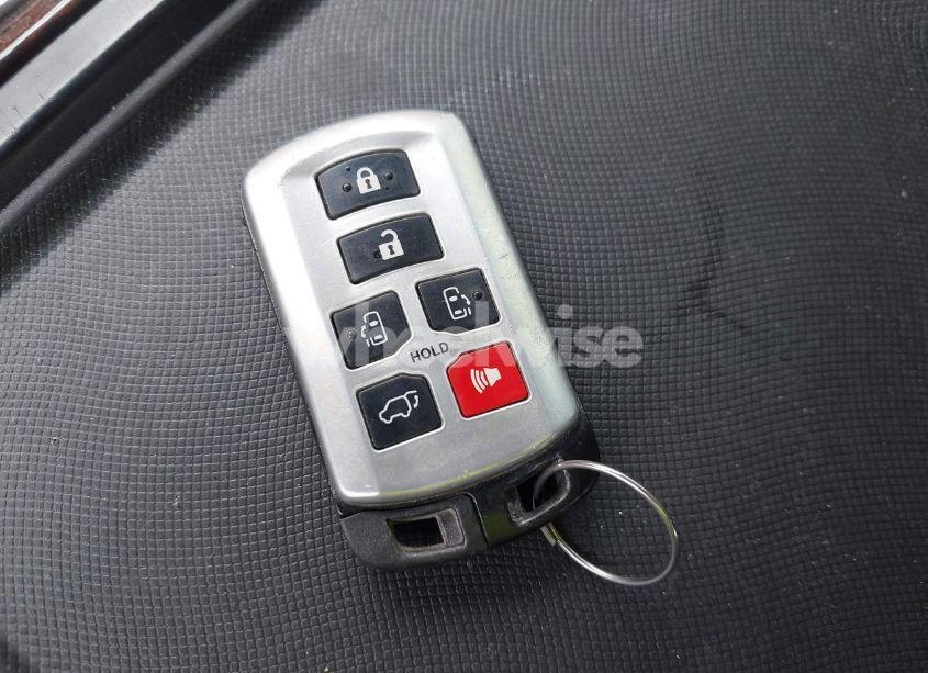 Photo 11 of 2017 Toyota Sienna LIMITED PREMIUM 7 PASSENGER (VIN 5TDDZ3DC6HS147381)