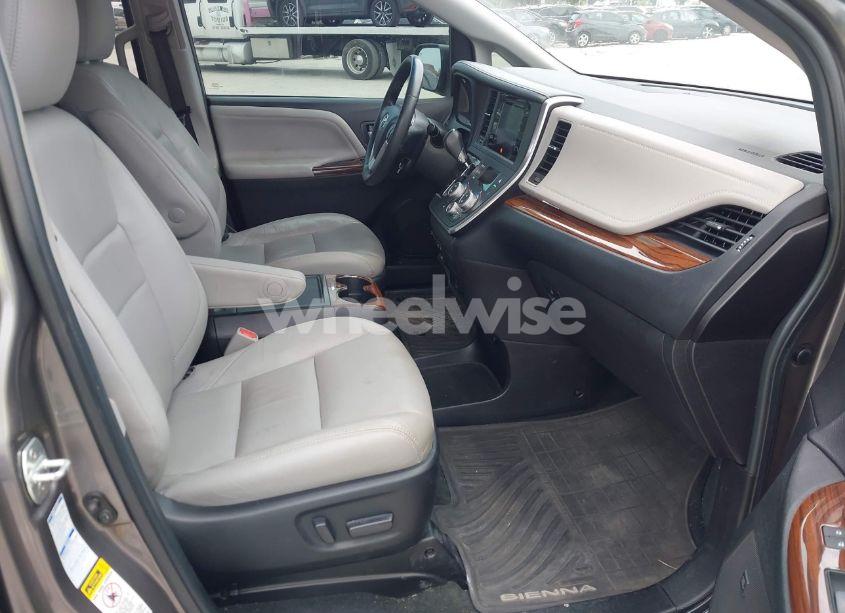 Photo 5 of 2017 Toyota Sienna LIMITED PREMIUM 7 PASSENGER (VIN 5TDDZ3DC6HS147381)