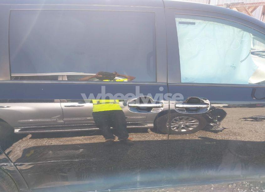 Photo 13 of 2017 Toyota Sienna XLE 7 PASSENGER (VIN 5TDDZ3DC6HS147557)