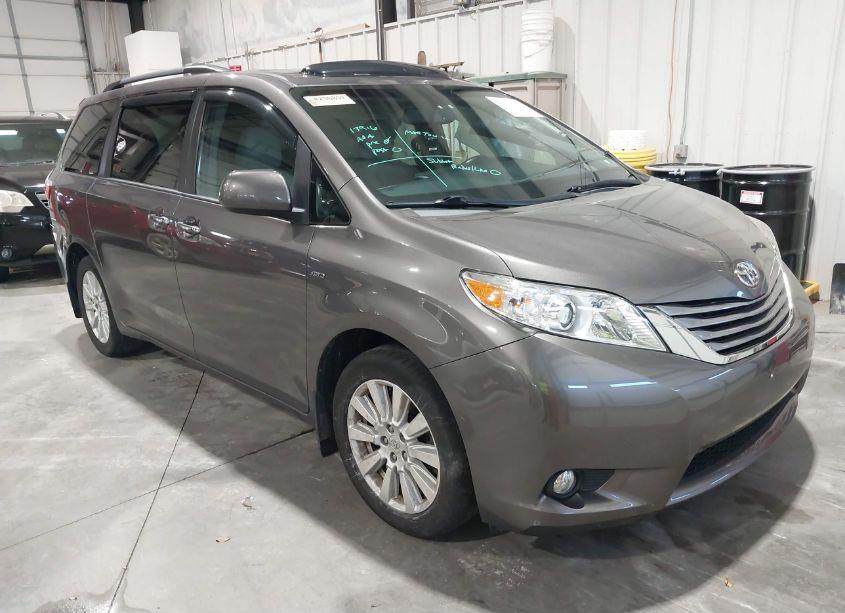 2017 Toyota Sienna XLE/LIMITED (VIN 5TDDZ3DC6HS170059) main photo