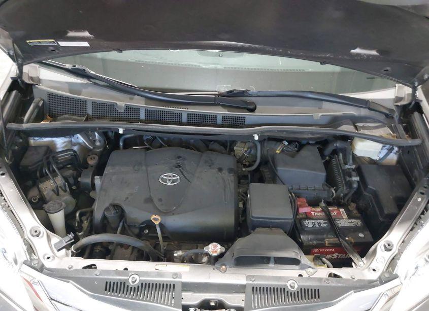 Photo 10 of 2017 Toyota Sienna XLE/LIMITED (VIN 5TDDZ3DC6HS170059)