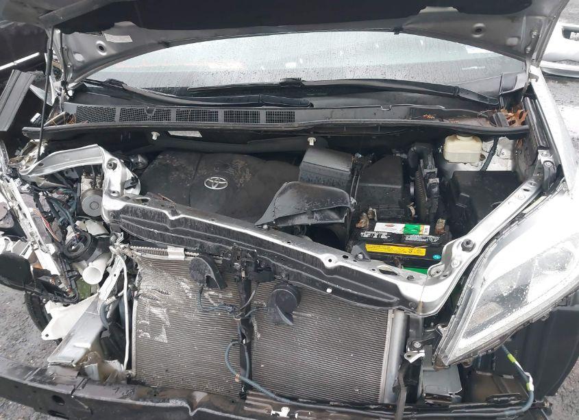 Photo 10 of 2017 Toyota Sienna LIMITED PREMIUM 7 PASSENGER (VIN 5TDDZ3DC7HS178106)