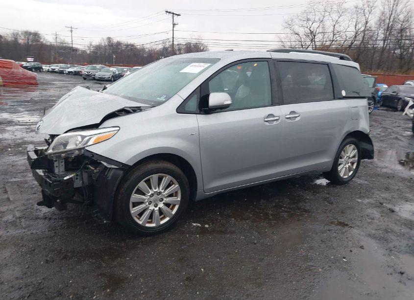 Photo 2 of 2017 Toyota Sienna LIMITED PREMIUM 7 PASSENGER (VIN 5TDDZ3DC7HS178106)