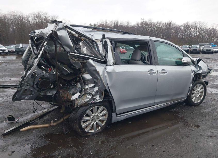 Photo 20 of 2017 Toyota Sienna LIMITED PREMIUM 7 PASSENGER (VIN 5TDDZ3DC7HS178106)