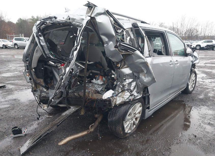 Photo 21 of 2017 Toyota Sienna LIMITED PREMIUM 7 PASSENGER (VIN 5TDDZ3DC7HS178106)