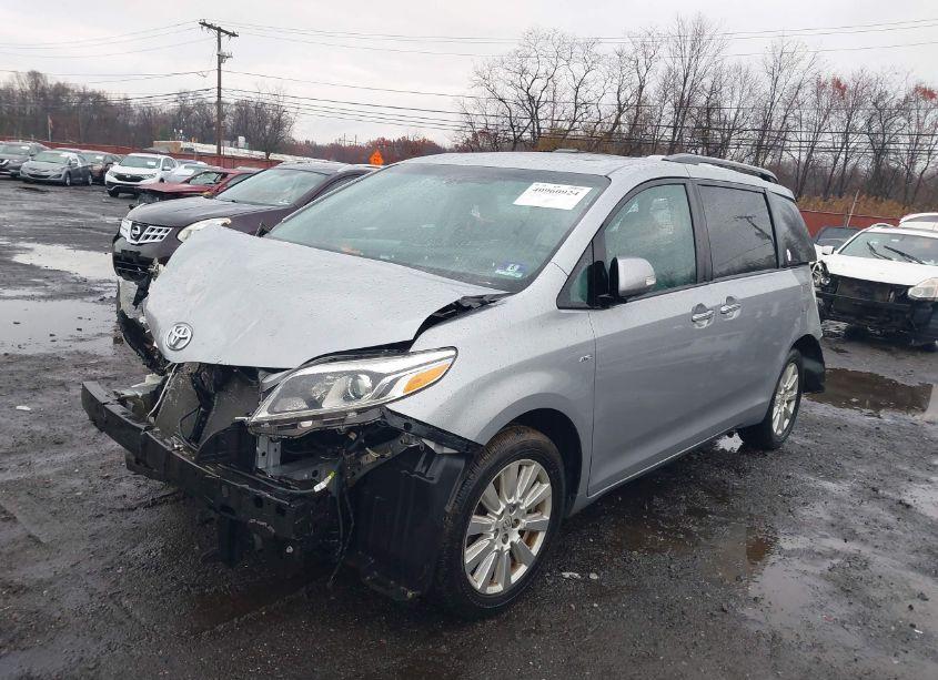 Photo 6 of 2017 Toyota Sienna LIMITED PREMIUM 7 PASSENGER (VIN 5TDDZ3DC7HS178106)