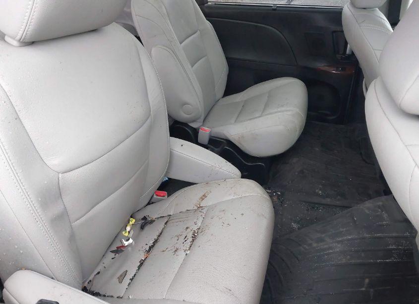 Photo 8 of 2017 Toyota Sienna LIMITED PREMIUM 7 PASSENGER (VIN 5TDDZ3DC7HS178106)