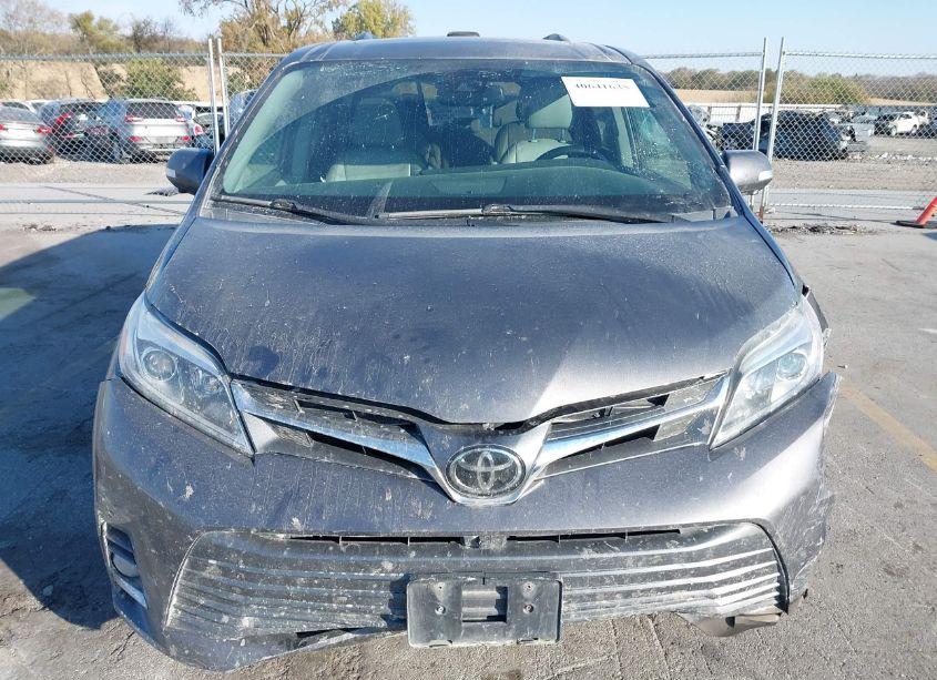 Photo 12 of 2018 Toyota Sienna LIMITED PREMIUM 7 PASSENGER (VIN 5TDDZ3DC7JS195252)
