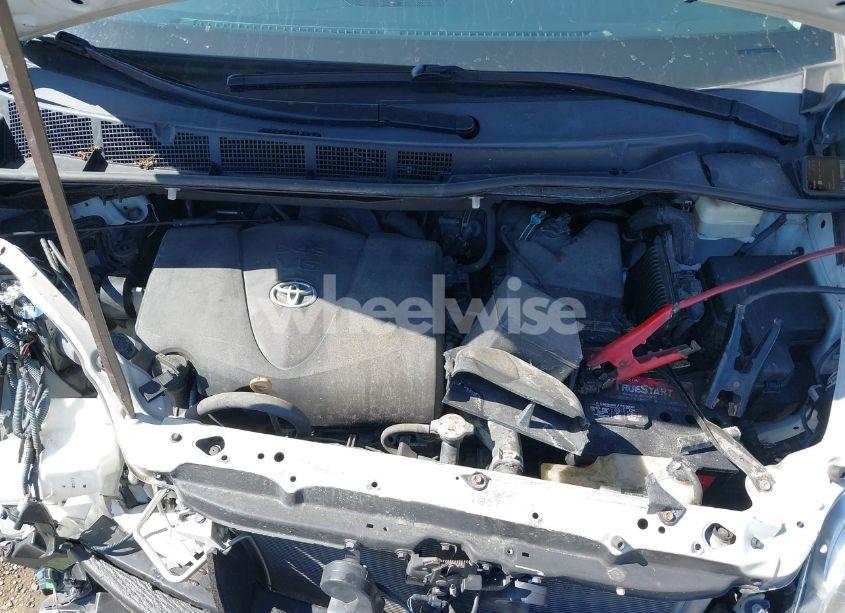 Photo 10 of 2017 Toyota Sienna LIMITED PREMIUM 7 PASSENGER (VIN 5TDDZ3DC8HS176753)