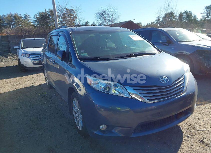 2017 Toyota Sienna XLE/LIMITED (VIN 5TDDZ3DC8HS182553) main photo