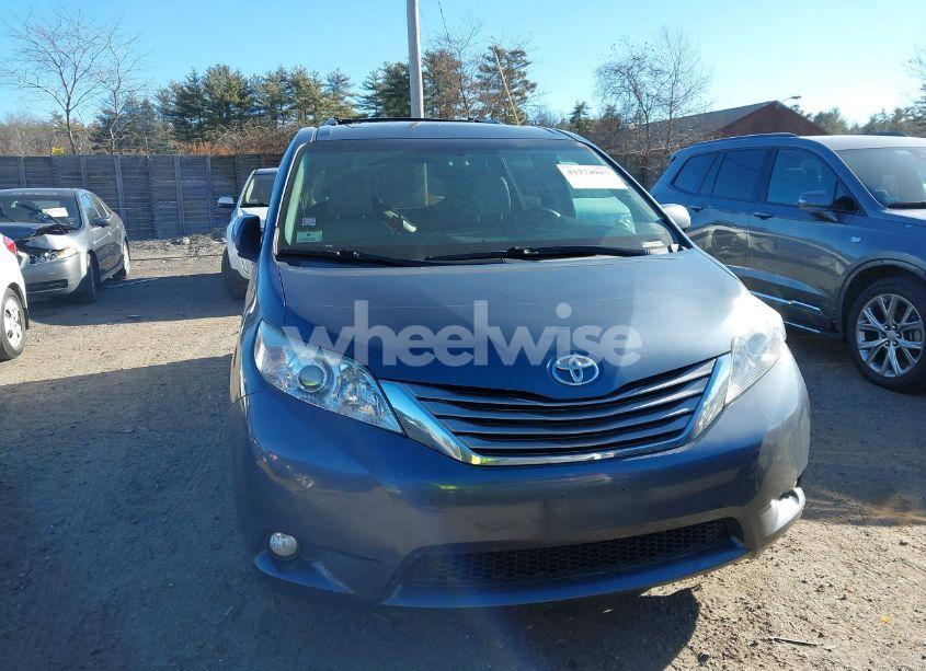 Photo 12 of 2017 Toyota Sienna XLE/LIMITED (VIN 5TDDZ3DC8HS182553)