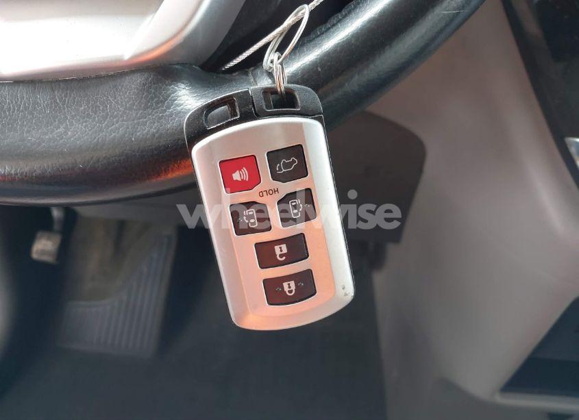 Photo 11 of 2018 Toyota Sienna XLE/XLE PREMIUM/LIMITED/LIMITED PREMIUM (VIN 5TDDZ3DC8JS207490)