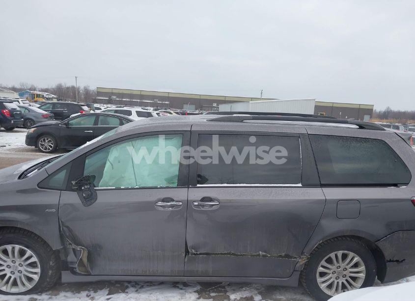 Photo 14 of 2020 Toyota Sienna XLE PREMIUM (VIN 5TDDZ3DC8LS240329)