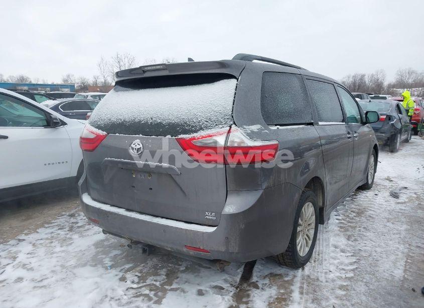 Photo 4 of 2020 Toyota Sienna XLE PREMIUM (VIN 5TDDZ3DC8LS240329)