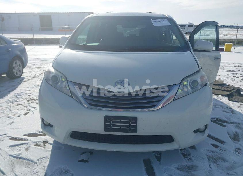 Photo 12 of 2017 Toyota Sienna XLE/LIMITED (VIN 5TDDZ3DC9HS150100)