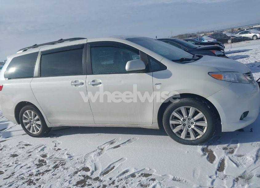 Photo 13 of 2017 Toyota Sienna XLE/LIMITED (VIN 5TDDZ3DC9HS150100)