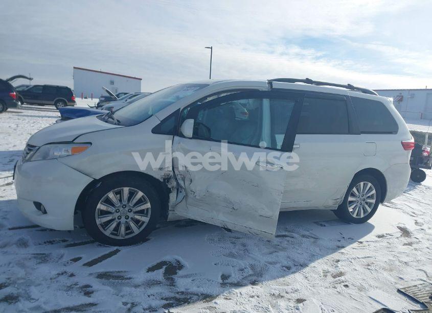 Photo 14 of 2017 Toyota Sienna XLE/LIMITED (VIN 5TDDZ3DC9HS150100)