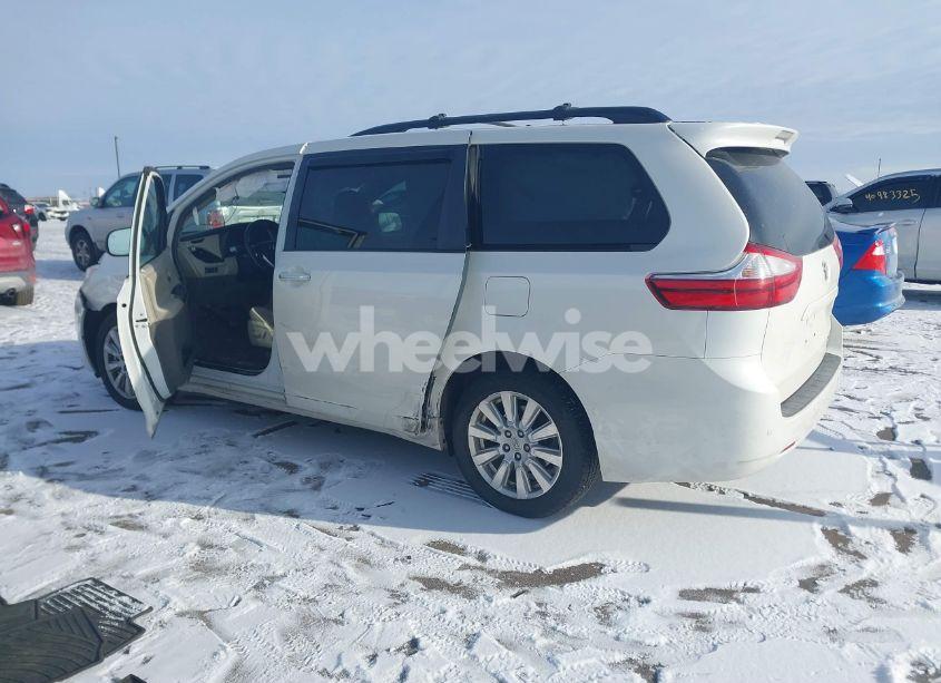 Photo 3 of 2017 Toyota Sienna XLE/LIMITED (VIN 5TDDZ3DC9HS150100)