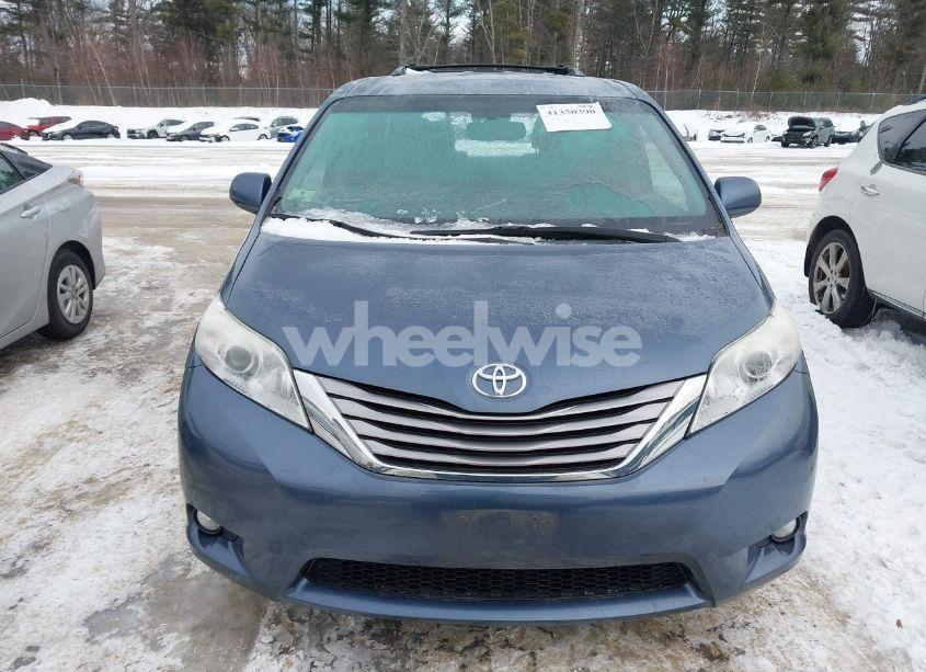 Photo 12 of 2017 Toyota Sienna XLE/LIMITED (VIN 5TDDZ3DC9HS159153)