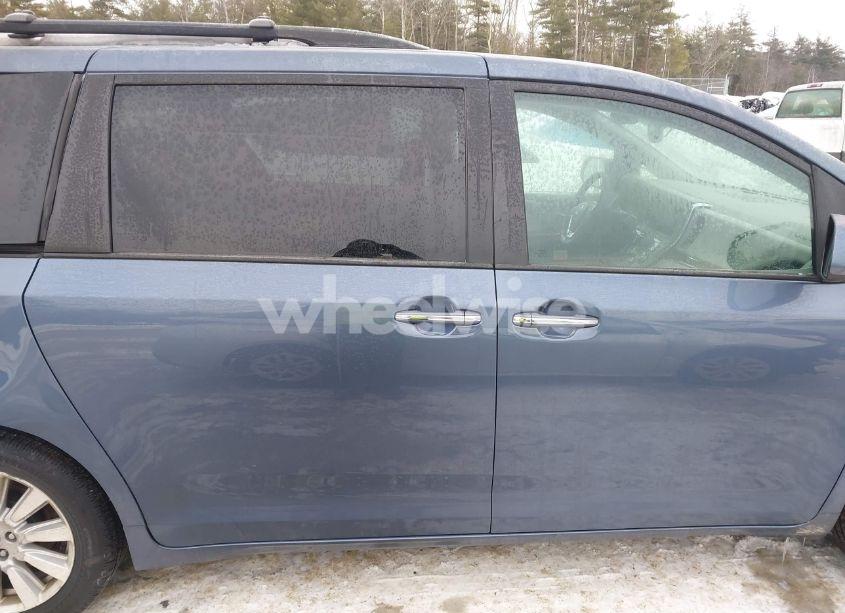 Photo 13 of 2017 Toyota Sienna XLE/LIMITED (VIN 5TDDZ3DC9HS159153)