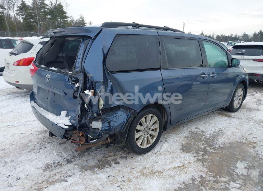 Photo 4 of 2017 Toyota Sienna XLE/LIMITED (VIN 5TDDZ3DC9HS159153)