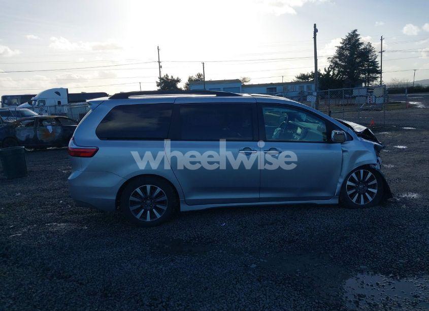 Photo 14 of 2020 Toyota Sienna XLE (VIN 5TDDZ3DC9LS232501)