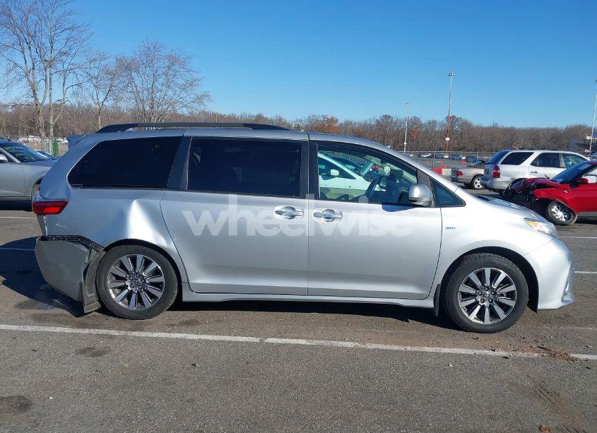 Photo 13 of 2020 Toyota Sienna XLE (VIN 5TDDZ3DC9LS242929)