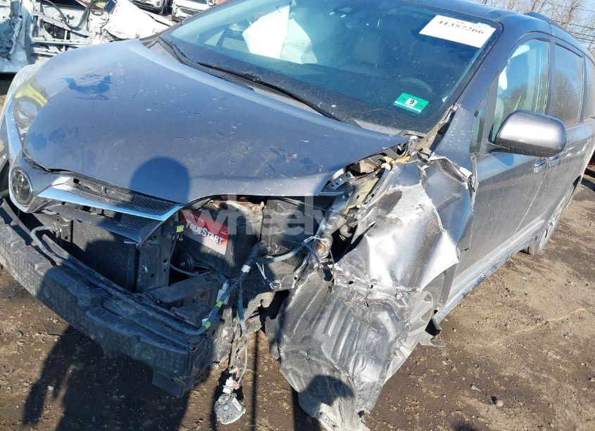 Photo 20 of 2018 Toyota Sienna XLE 7 PASSENGER (VIN 5TDDZ3DCXJS199733)