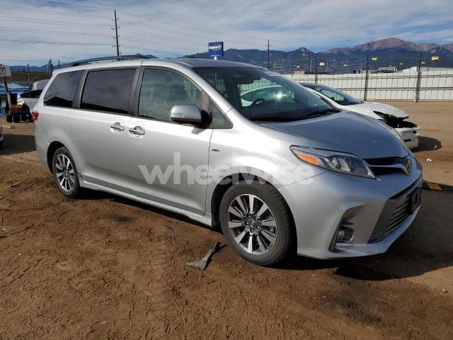Photo 13 of 2019 TOYOTA SIENNA XLE (VIN 5TDDZ3DCXKS216984)