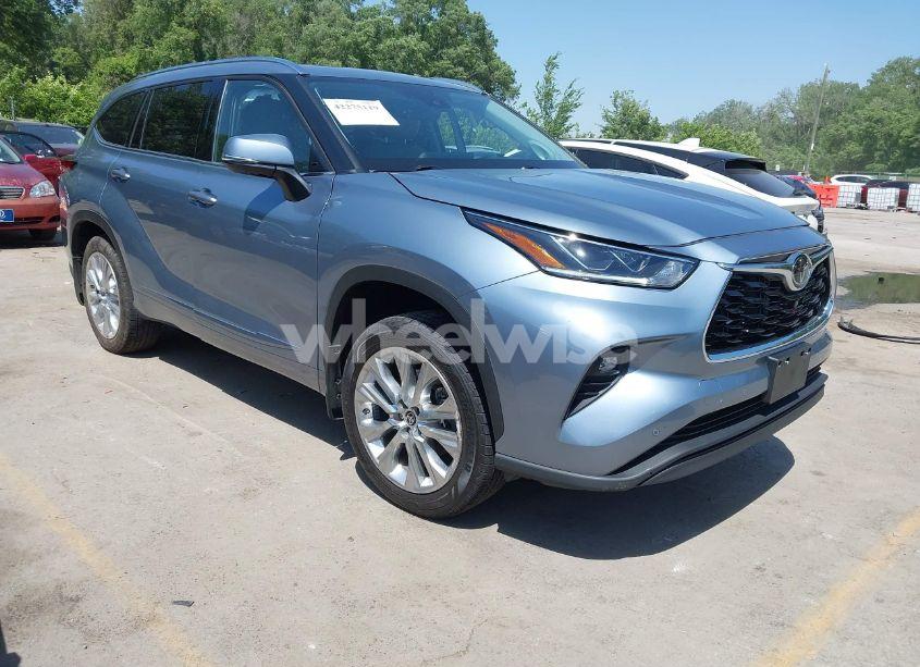 2022 Toyota Highlander LIMITED (VIN 5TDDZRBH0NS192331) main photo