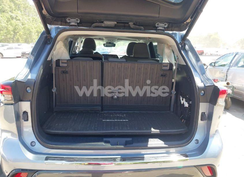 Photo 18 of 2022 Toyota Highlander LIMITED (VIN 5TDDZRBH0NS192331)