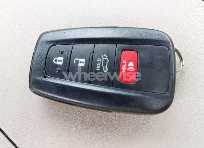 Photo 11 of 2020 Toyota Highlander LIMITED (VIN 5TDDZRBH1LS011976)