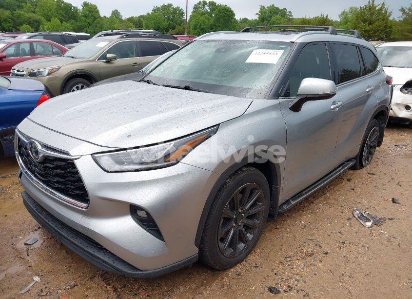 Photo 2 of 2020 Toyota Highlander LIMITED (VIN 5TDDZRBH1LS011976)