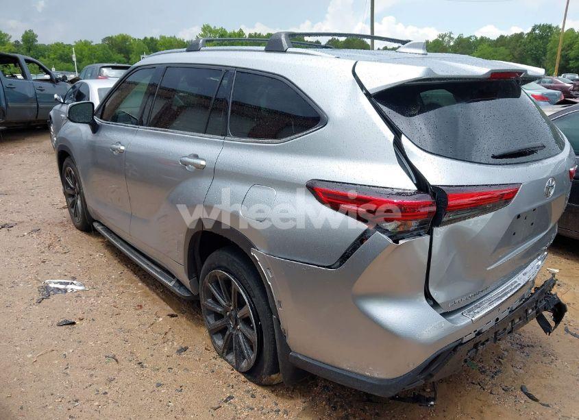 Photo 3 of 2020 Toyota Highlander LIMITED (VIN 5TDDZRBH1LS011976)