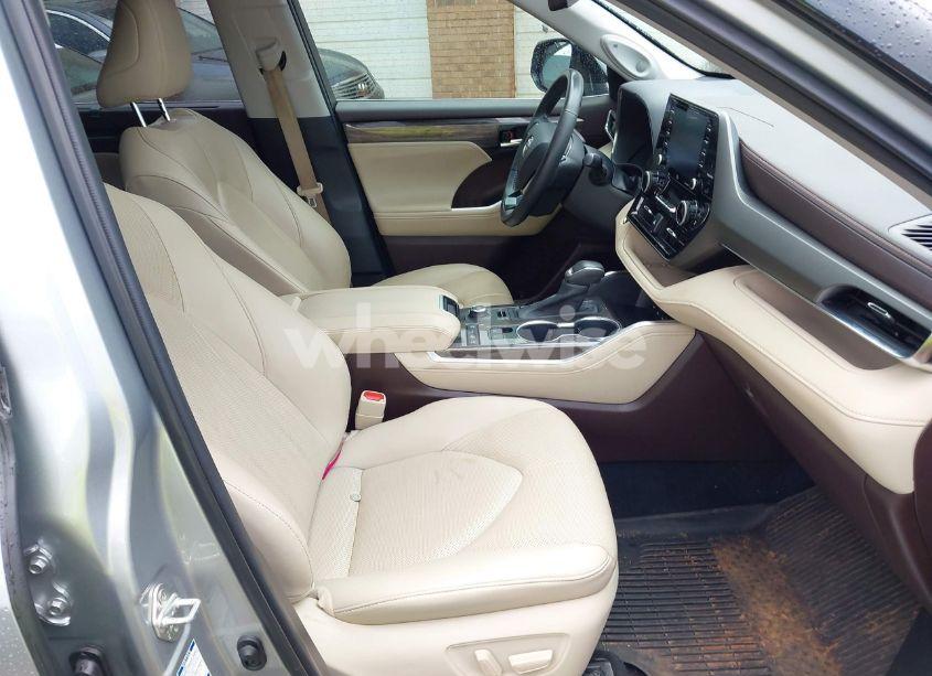 Photo 5 of 2020 Toyota Highlander LIMITED (VIN 5TDDZRBH1LS011976)