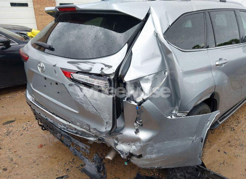 Photo 6 of 2020 Toyota Highlander LIMITED (VIN 5TDDZRBH1LS011976)