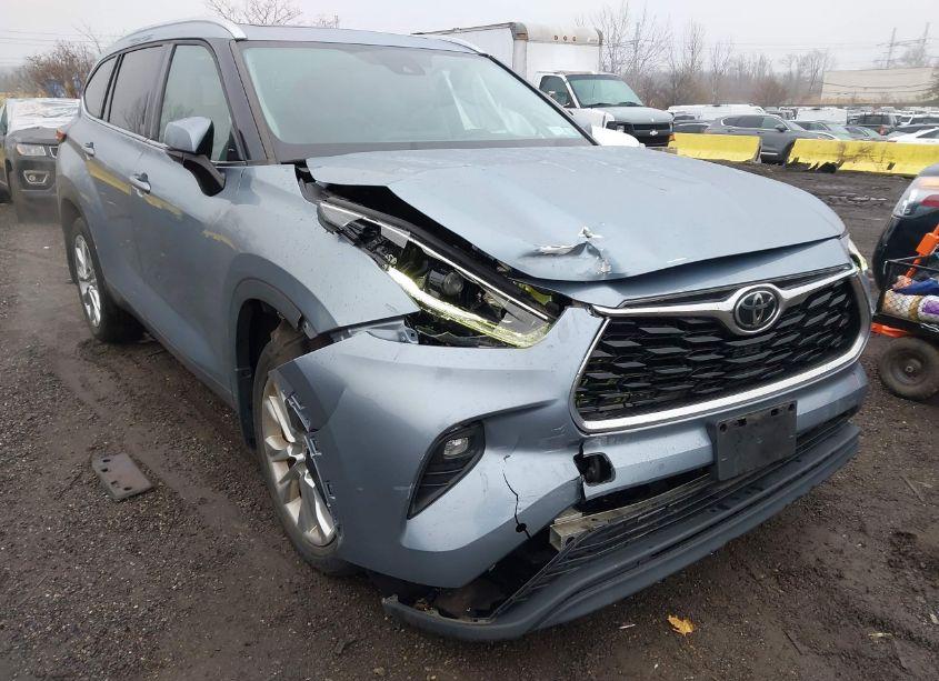 Photo 6 of 2020 Toyota Highlander LIMITED (VIN 5TDDZRBH1LS039972)