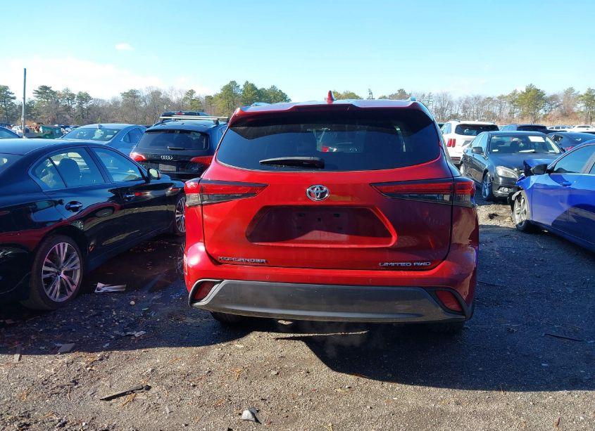 Photo 16 of 2022 Toyota Highlander LIMITED (VIN 5TDDZRBH2NS185168)