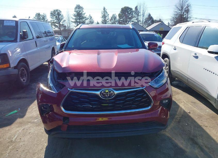 Photo 13 of 2022 Toyota Highlander LIMITED (VIN 5TDDZRBH3NS181159)