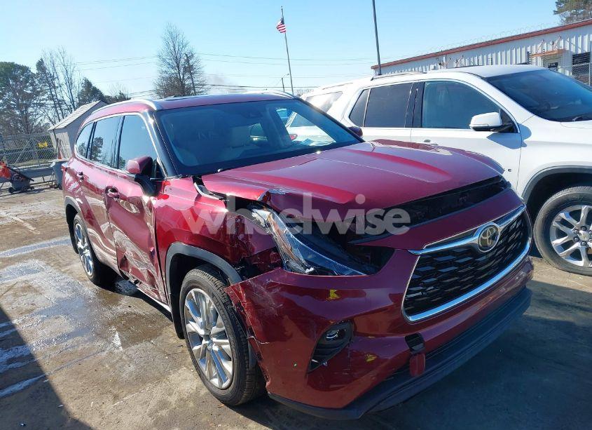 Photo 14 of 2022 Toyota Highlander LIMITED (VIN 5TDDZRBH3NS181159)