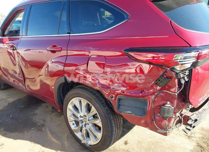 Photo 18 of 2022 Toyota Highlander LIMITED (VIN 5TDDZRBH3NS181159)