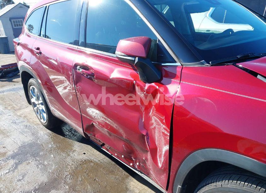 Photo 22 of 2022 Toyota Highlander LIMITED (VIN 5TDDZRBH3NS181159)