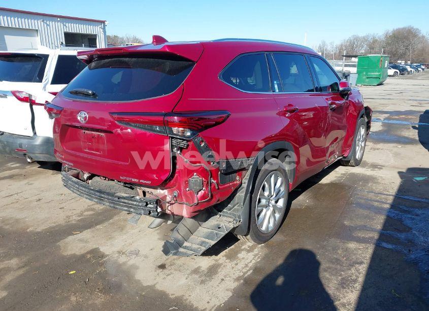Photo 4 of 2022 Toyota Highlander LIMITED (VIN 5TDDZRBH3NS181159)