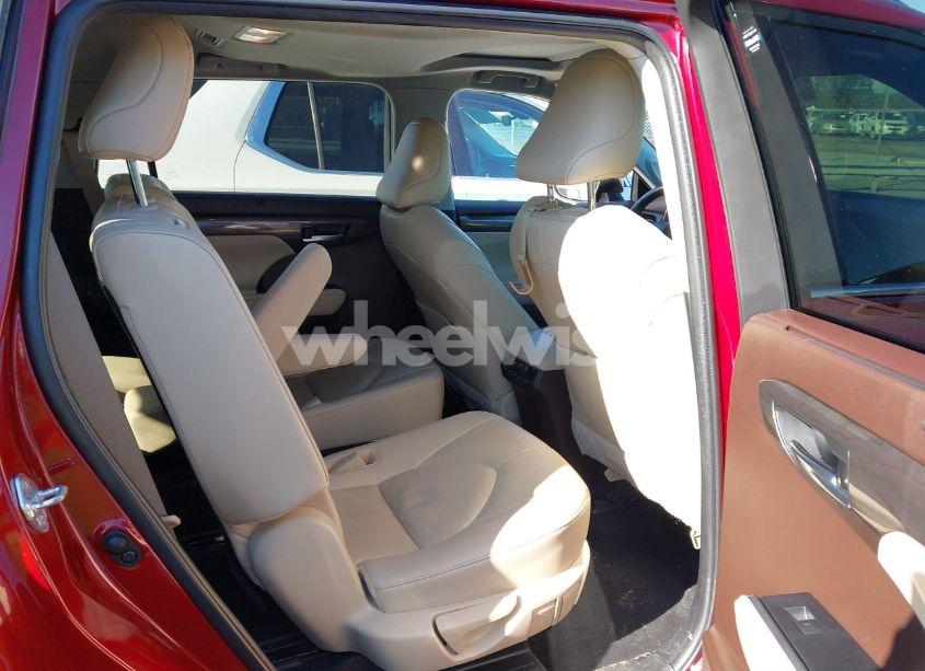 Photo 8 of 2022 Toyota Highlander LIMITED (VIN 5TDDZRBH3NS181159)