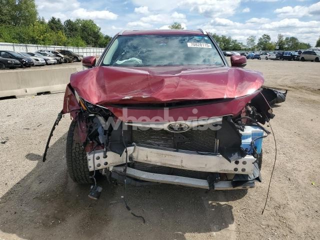 Photo 12 of 2022 TOYOTA HIGHLANDER XLE (VIN 5TDDZRBH3NS233907)
