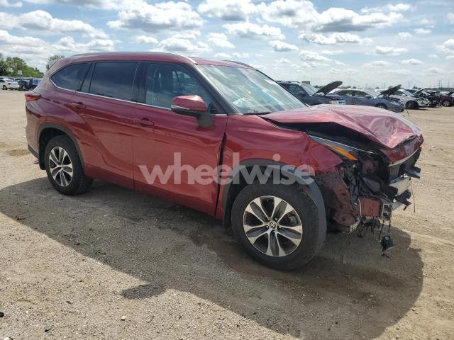 Photo 7 of 2022 TOYOTA HIGHLANDER XLE (VIN 5TDDZRBH3NS233907)