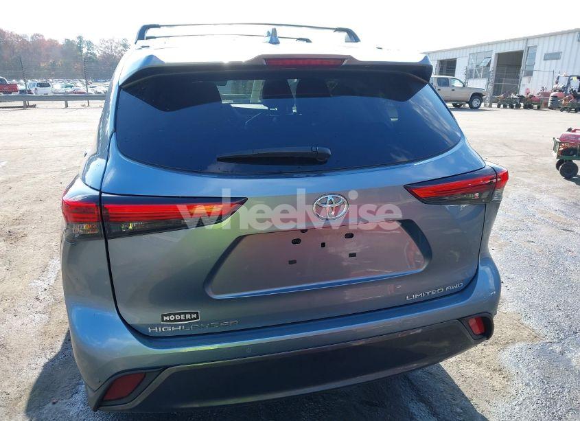 Photo 16 of 2022 Toyota Highlander LIMITED (VIN 5TDDZRBH3NS235771)