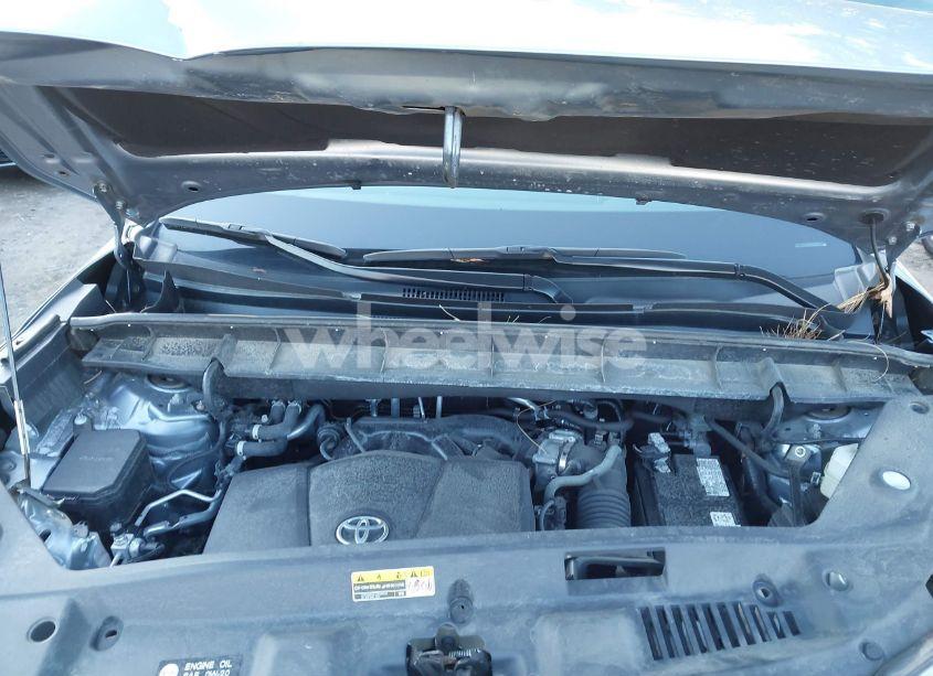 Photo 10 of 2022 Toyota Highlander LIMITED (VIN 5TDDZRBH4NS203847)